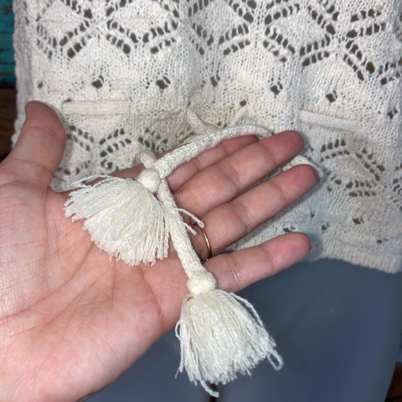 NWT SO Crochet Crop Tie waist Tank M - Picture 3 of 9